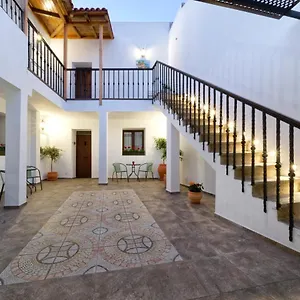 Casa Verde Comfortable Air-conditioned Modern (adults Only) Apartment